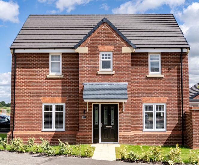 Luxury housebuilder chose H+H aircrete for riverside development