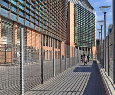 Perimeter fencing for the Francis Crick Institute, London