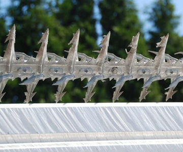 Cobra Spike Rotary security fence / wall topping