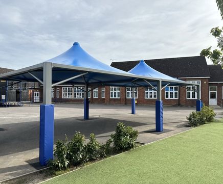 Airone Tipo 150 - steel frame tensile modular canopy structure