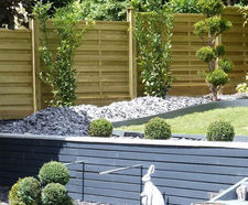 Hit and Miss horizontal timber fencing