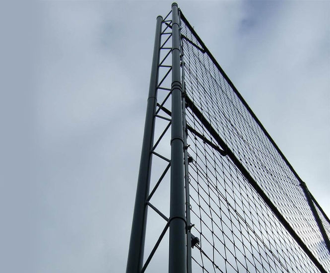 Ball-stop netting 