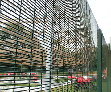 358 Securi-Mesh® - high-security fencing system