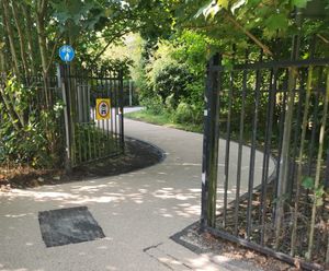 High-friction surfacing for walking and cycle network - Oxford
