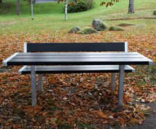 Pixbo picnic table - outdoor steel and pine picnic table