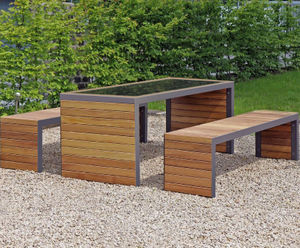 Sylva solar smart picnic table and benches