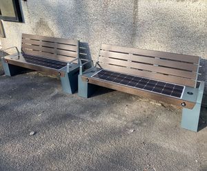 Classic Solar Smart Bench