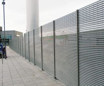 Screenogril S1 louvred panel security fence to LPS 1175 A1 (SR1)