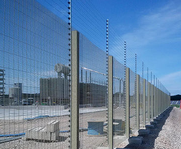 Securus Lite S1 - 358 rigid mesh security fencing to LPS 1175 A1