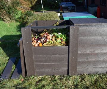 Solid heavy-duty recycled plastic modular garden compost bin