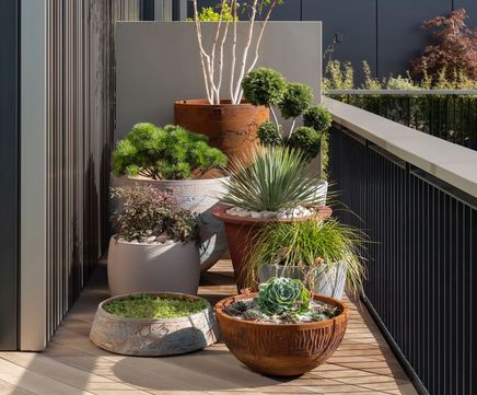 Planter pots maximise balcony space at White City, London