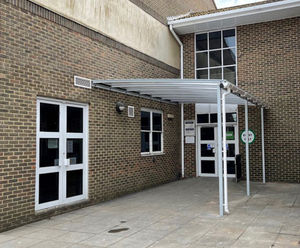 Winterbourne - wall-attached entrance shelter