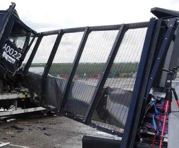 Vulcan RCS - crash-tested cantilever sliding gate (PAS 68, IWA 14-1)