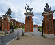 Resin bonded gravel paths - Hampton Court Palace
