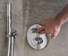 Ceratherm Navigo shower mixers