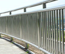 Flat top steel railings
