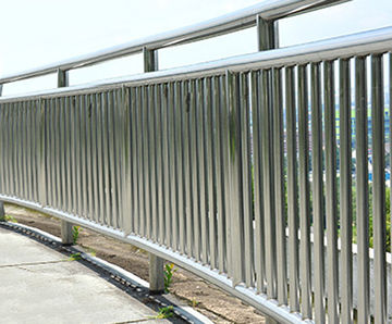 Flat top steel railings