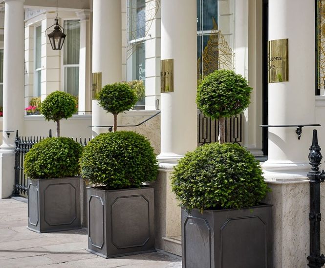 Stuart - lightweight fibreglass outdoor planters