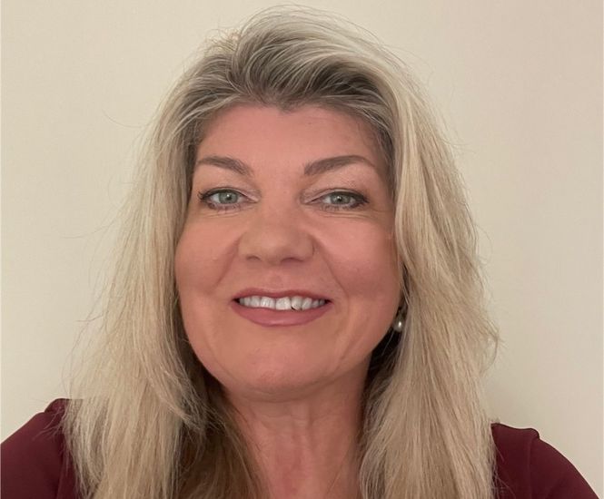 Jane Elvins bolsters GEZE UK Specification team