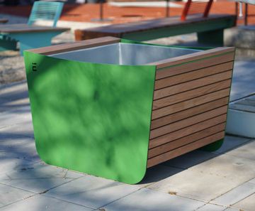 Egoe Fine Line I30-200E - steel and wood planter