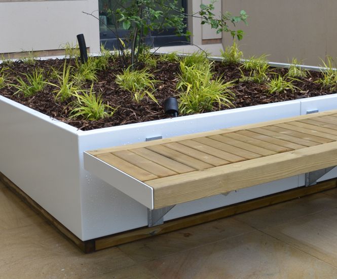 Sheldon timber and aluminium planter bench