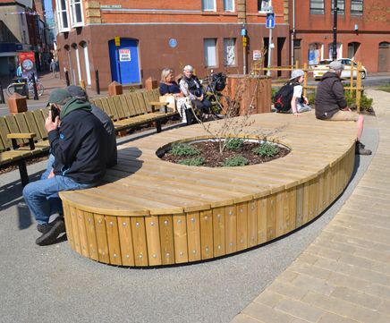 Swithland Island planter bench