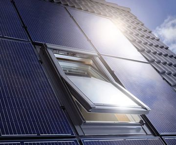 Integrated solar roof tile