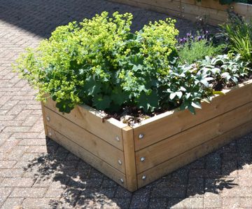 Grenadier budget timber planter