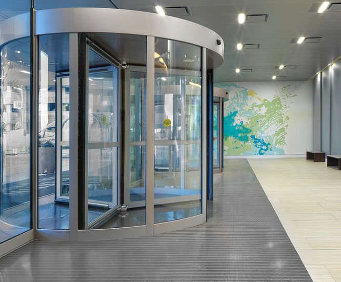 CS Gridline® - entrance matting for high-traffic commercial areas