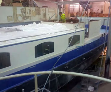 Polyurethane foam marine insulation and buoyancy solution