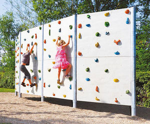 Boulder concrete climbing wall, Type IV