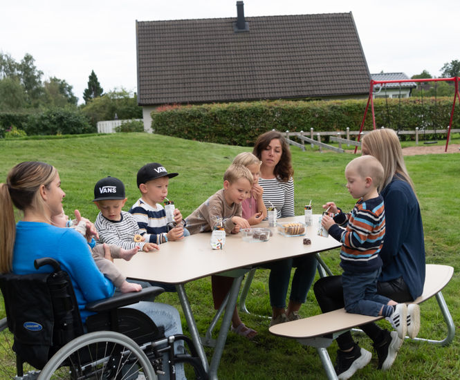 Bright, tough, practical: HPL outdoor furniture for demanding environments