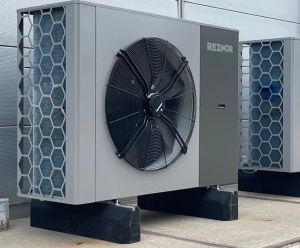 LIRA - electric air-to-air heat pump for industrial heating and cooling