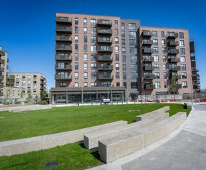 Urbancrete outdoor concrete benches at Parkside, Balgriffin