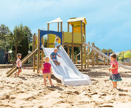 Max Play Unit, Solo - outdoor wood playground for public spaces