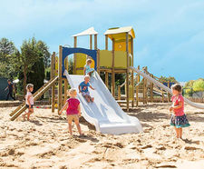 Max Play Unit, Solo - outdoor wood playground for public spaces