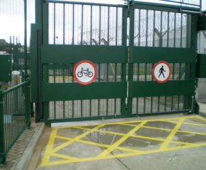 CSG 10640/50 - crash-tested bi-folding vehicle security gate
