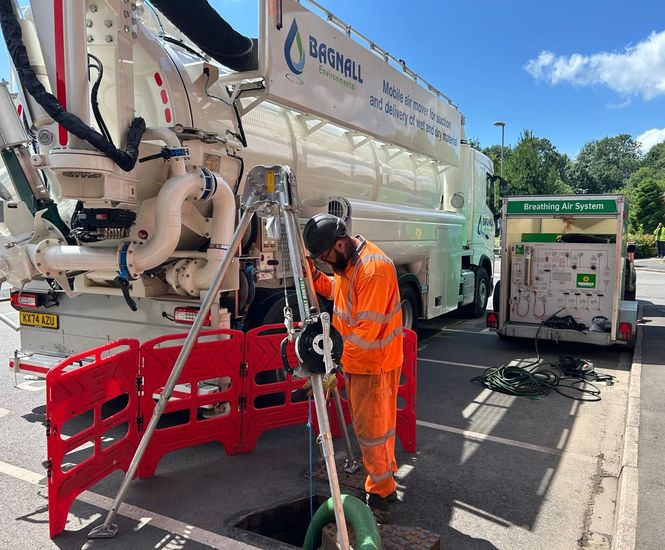 Complex interceptor cleaning works within confined access zones