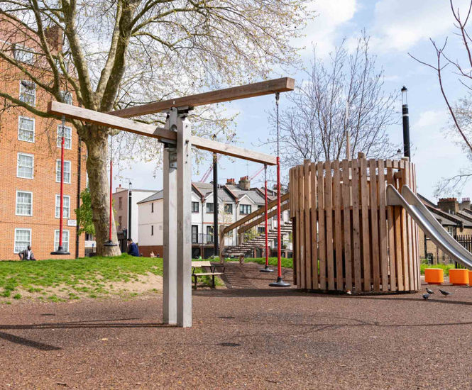 Play areas bring nature, wellbeing & community together at Green Spine