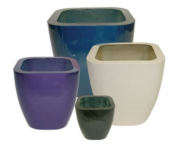 Quadik - lightweight, durable handmade fibreglass planters