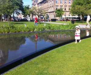 Mirror pool water feature for UNESCO World Heritage Site - Edinburgh