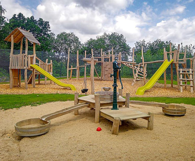 Arlo Water Play Unit - outdoor robinia wood sand and water play station