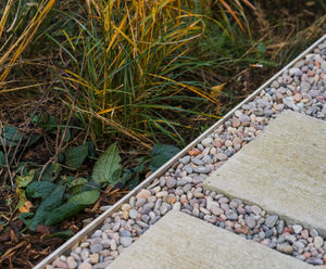 RainEdge - steel edging for rain gardens