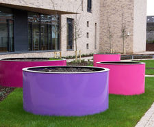 S95.2 Planter - aluminium and steel outdoor planter for landscaping