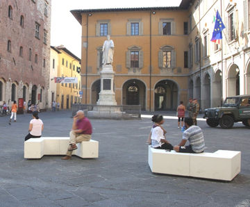 Up Bench - contemporary modular concrete seating for outdoor public spaces