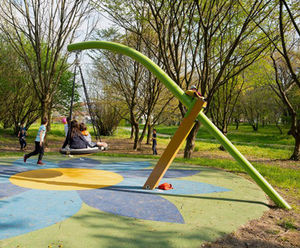 Pendulum Swing With Pod Seat - steel playground swing for 5 children