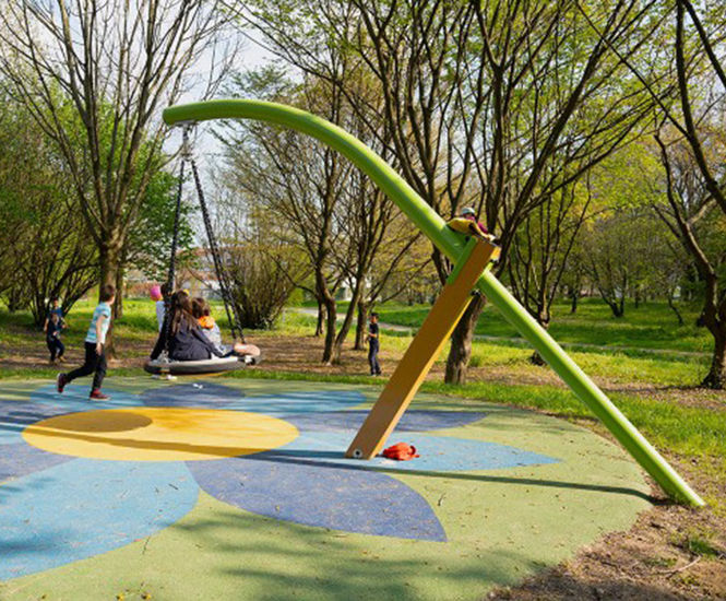 Pendulum Swing With Pod Seat - steel playground swing for 5 children