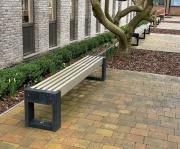 Canvas 180 - 1.9m straight recycled plastic bench