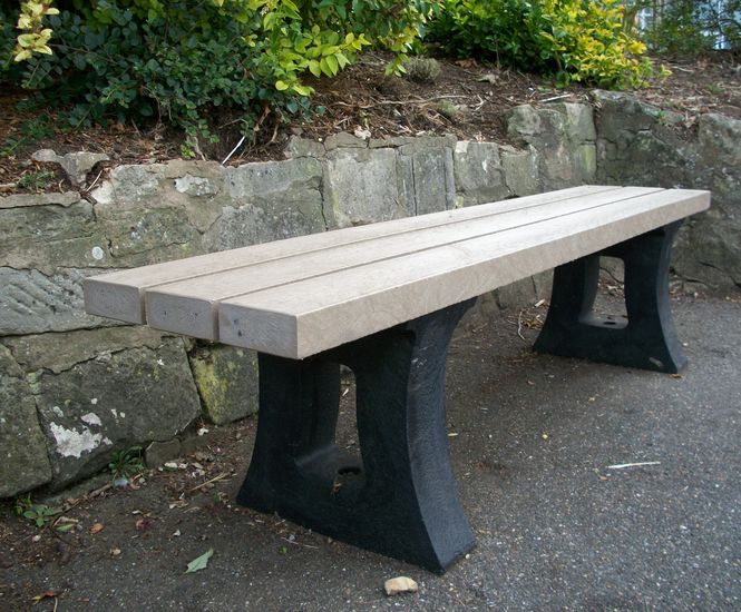 Bonn - Recycled plastic bench without back