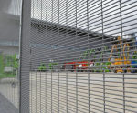 Securus Lite SR1 - steel mesh in-ground security fence